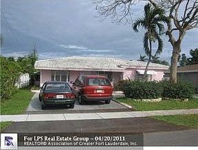 2nd image of 4540 NE 1st Ter