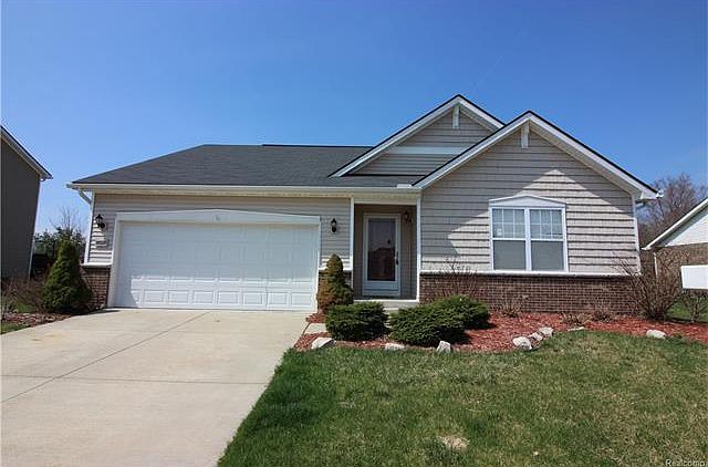 1st image of 28820 Apple Blossom Dr #9