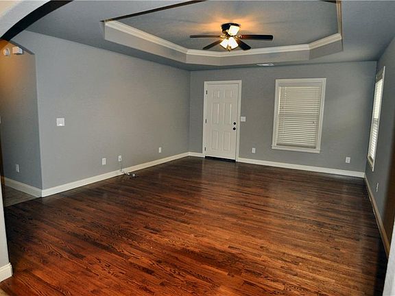 3rd image of 2406 S 11th Pl