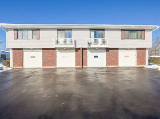 1304 Yarmouth Ct #1304, Schaumburg, IL 60193