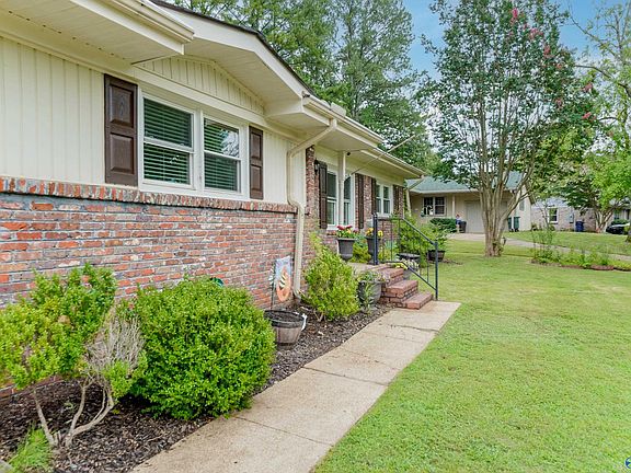 2nd image of 12013 Greenleaf Dr SE