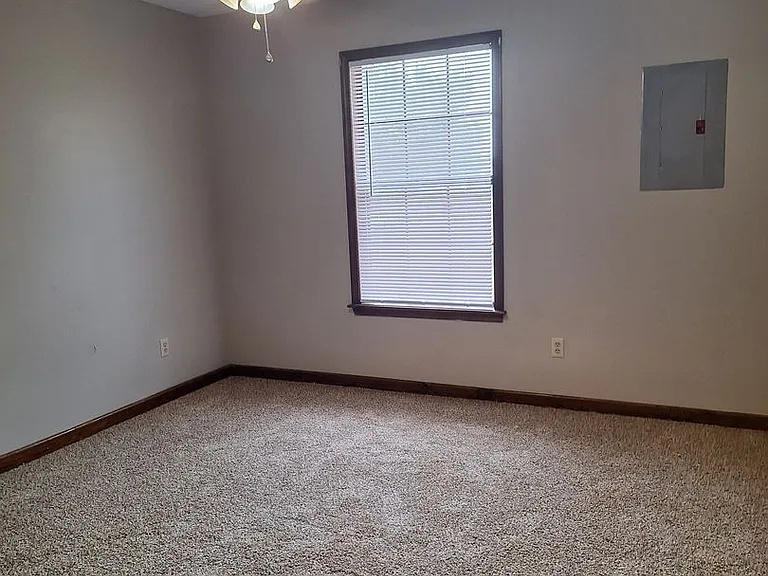 1400 Jacobs Ave — Photo 4