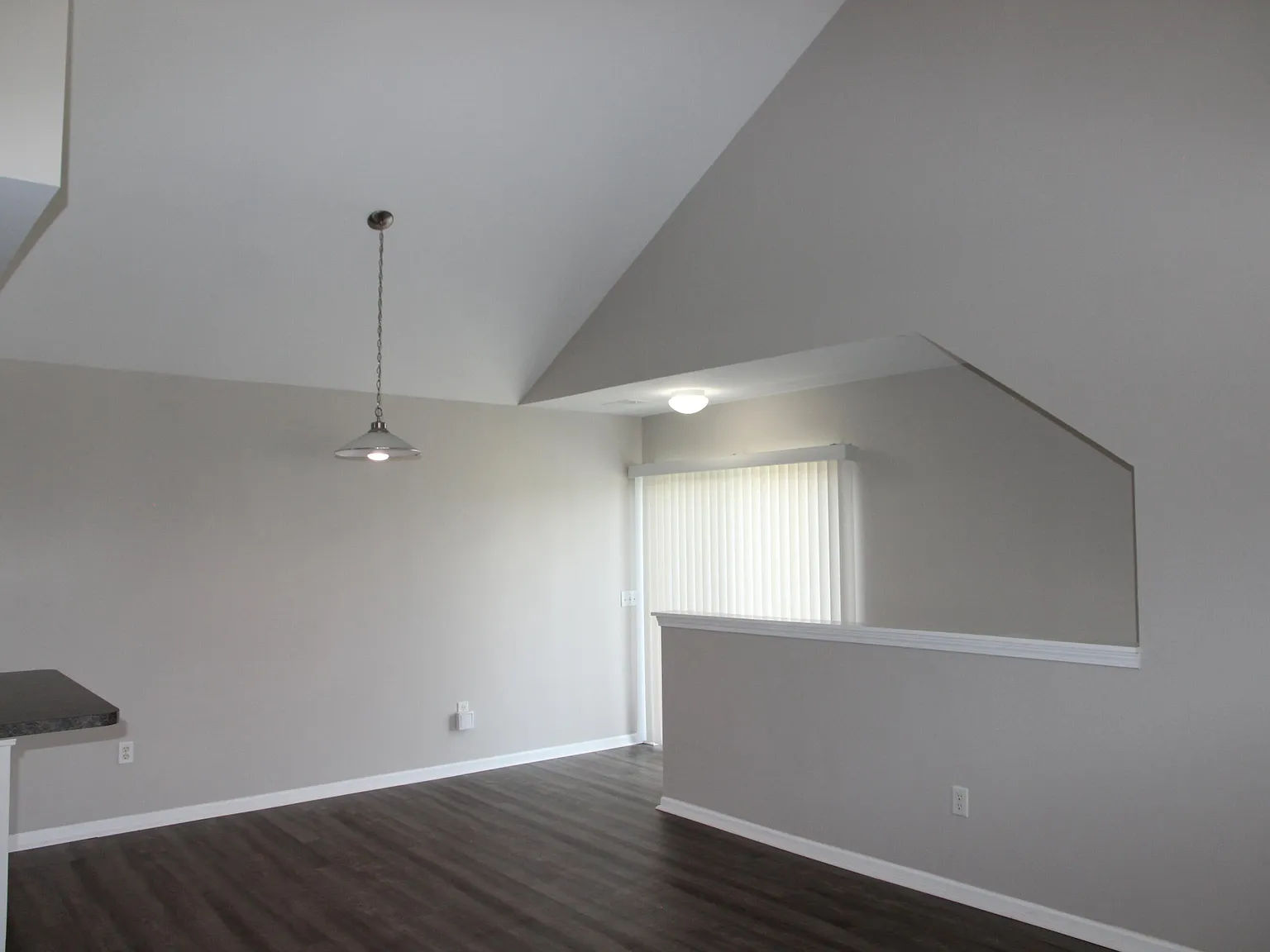 2 bed, 2.0 bath, 1217 sqft, $1,950 — Photo 3