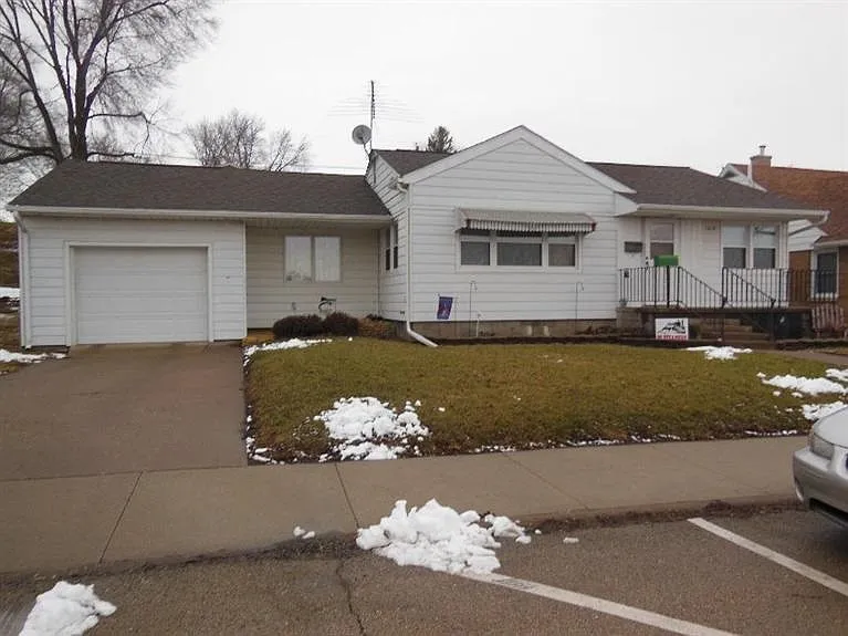 1219 12th Ave photo 1