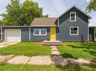 220 E Market St, Burrton, KS 67020