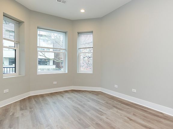 4th image of 1055 N Wolcott Ave #1F