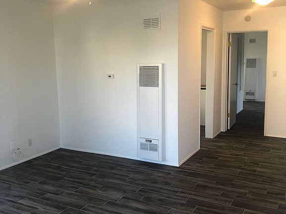 4th image of 151 W Marquita #B