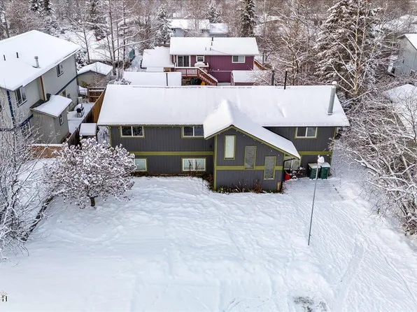 11318 Echo St, Eagle River, AK 99577