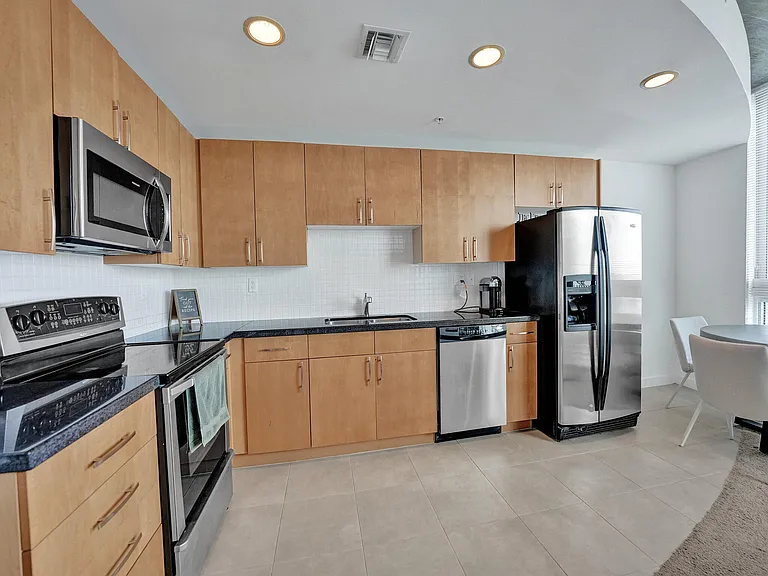 300 S Australian Ave #1009 — Photo 10
