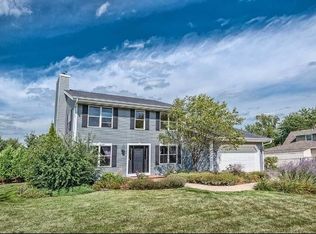 1580 Grandview Ave, Oconomowoc, WI 53066