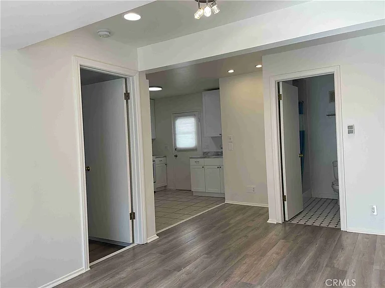 224 Bayview Dr #224 — Photo 3