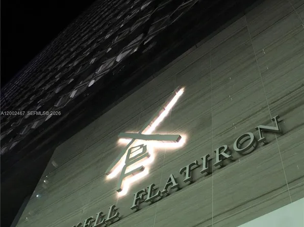1000 Brickell Plz #1906, Miami, FL 33131