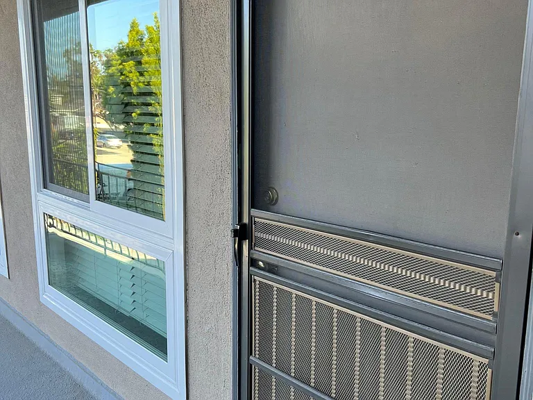 5910 E Naples Plz — Photo 18