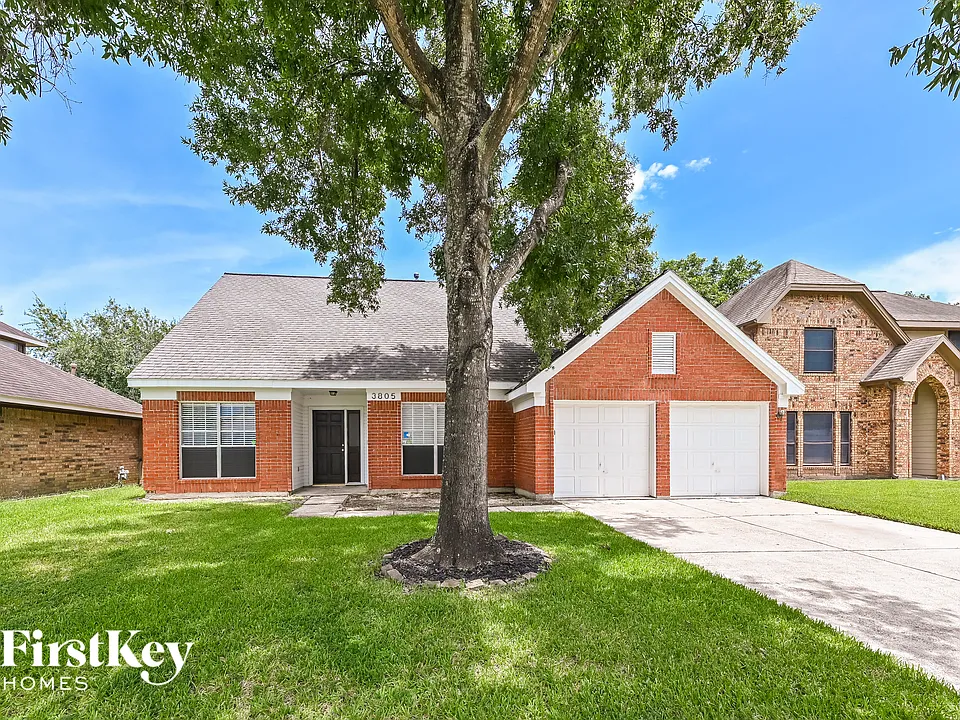 3805 Redbud Dr
