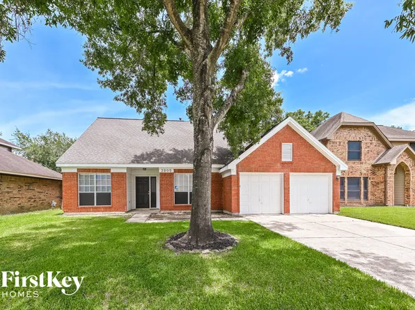 3805 Redbud Dr, La Porte, TX 77571