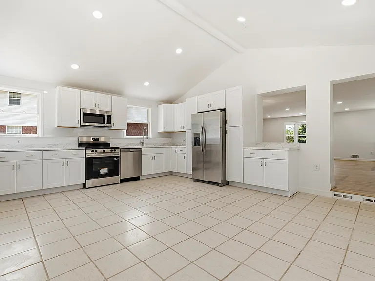 9220 Brian Dr — Photo 15