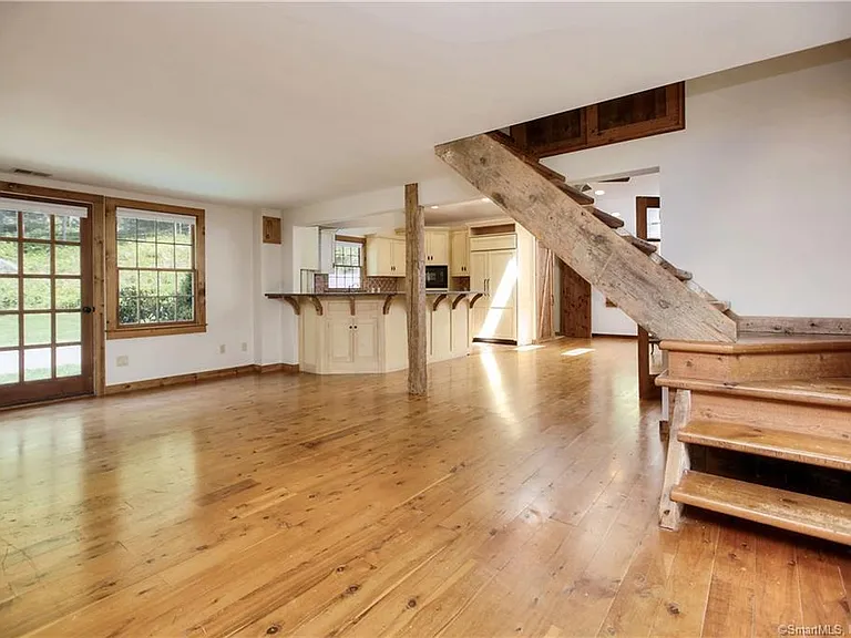 5 Old Mill Rd — Photo 8