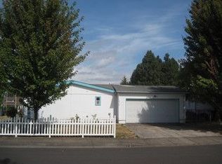 1010 Linden St, Mount Angel, OR