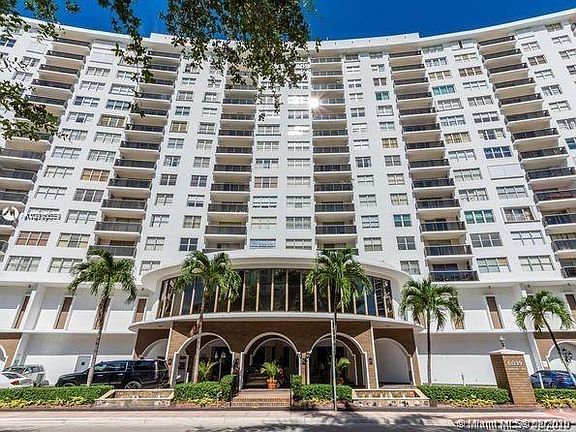 5th image of 6039 Collins Ave #92I