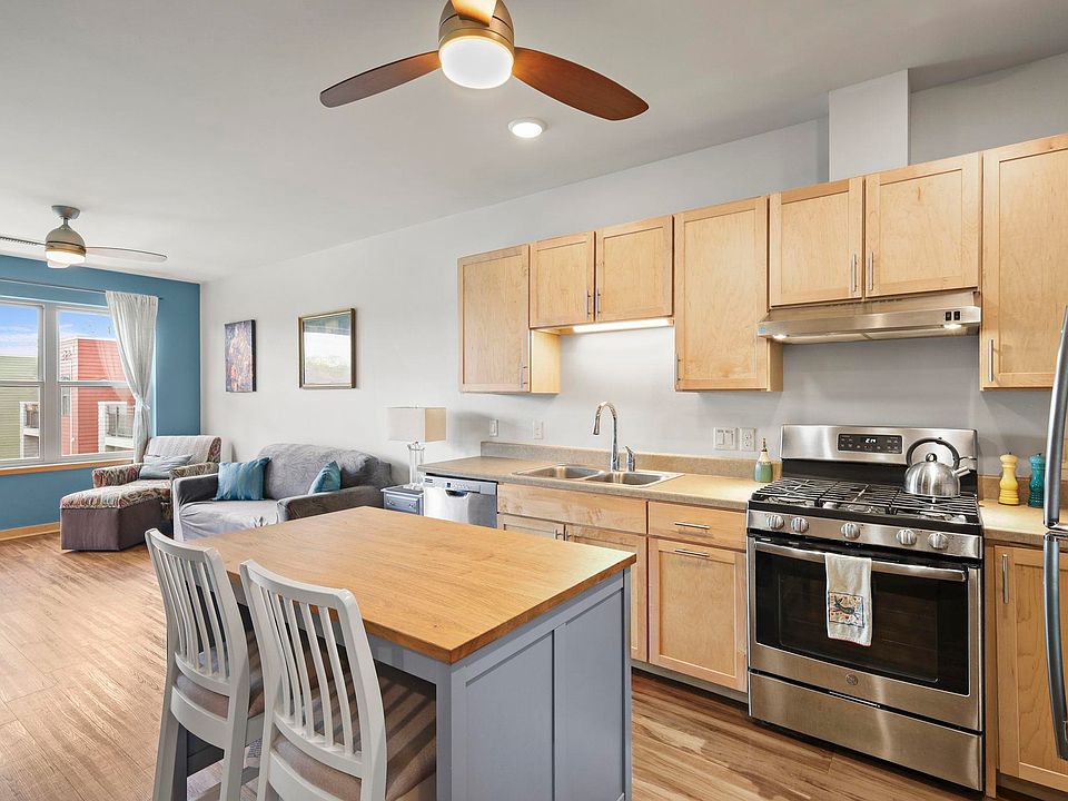 1st image of 107 Sutherland Ct #323