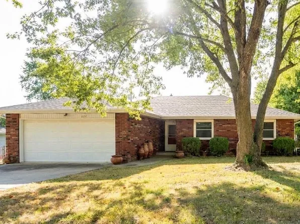 225 N Pringle Avenue, Ash Grove, MO 65604