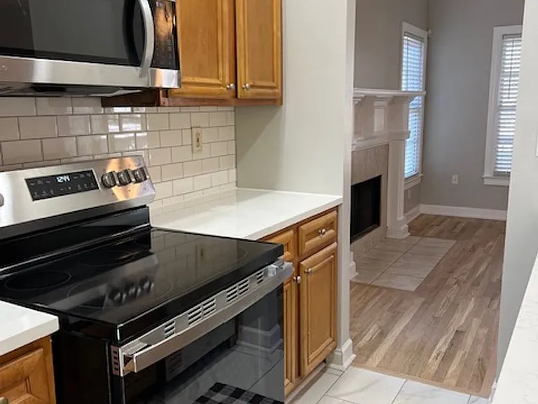 2506 Godfrey Dr NW — Photo 3