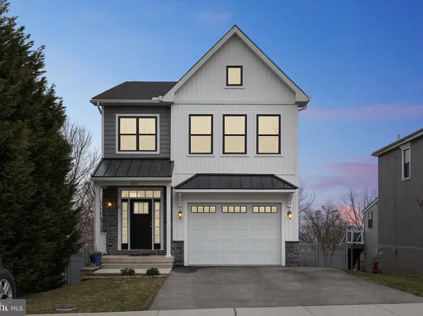 689 Jefferson St, Bridgeport, PA 19405