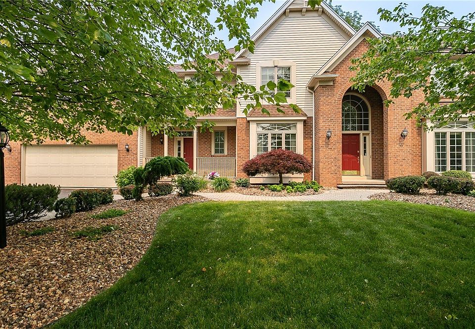 1st image of 15 Blue Pine Cir