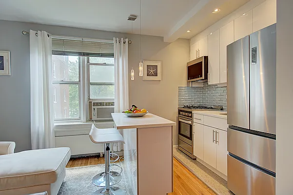 Sold by Benjamin Realty Since 1980 | media 7