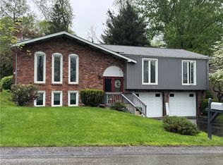 5 Firwood Dr, Pittsburgh, PA 15239