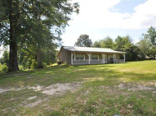 152 Woodland Rd, Carriere, MS 39426