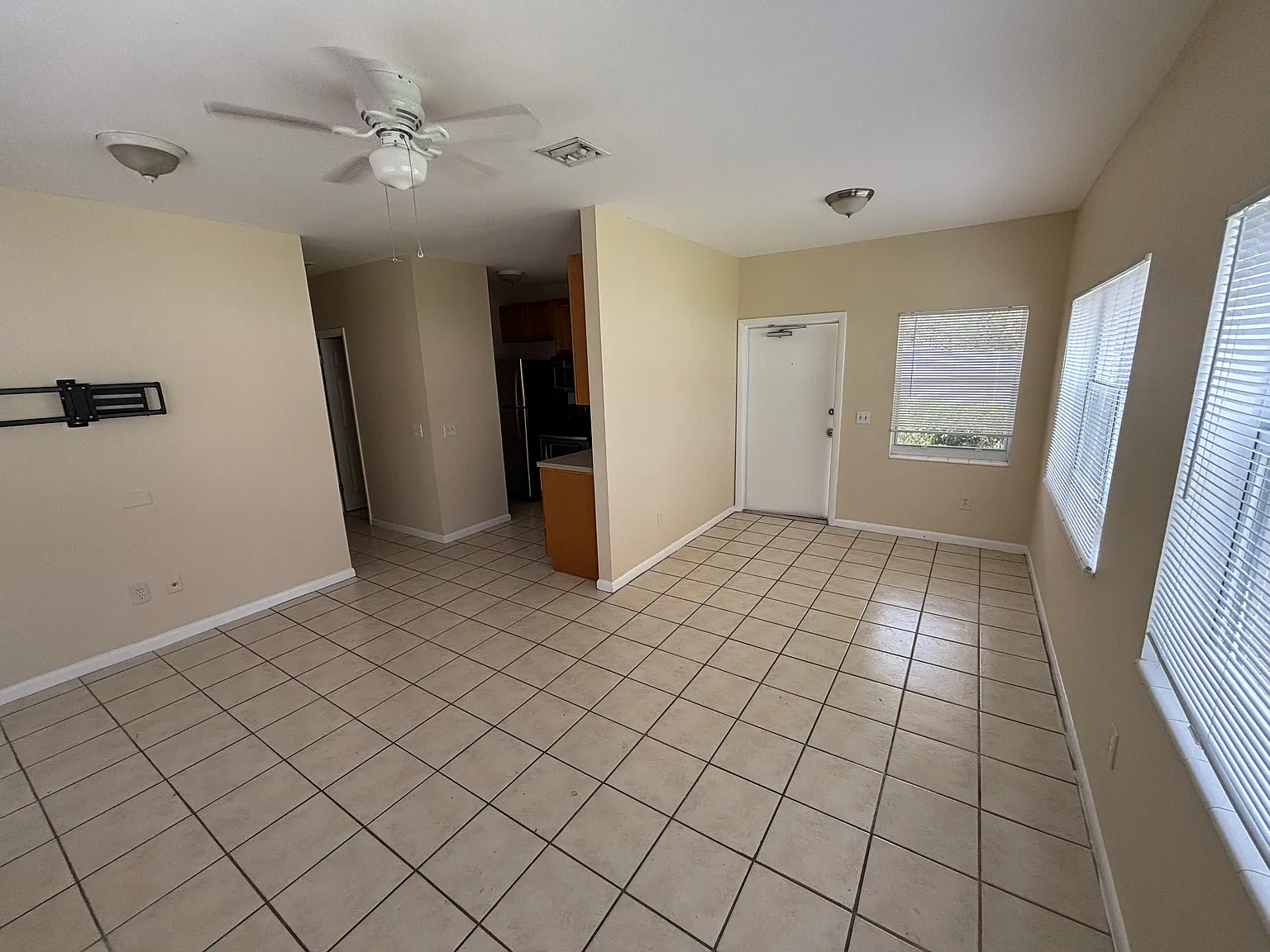 2 bed, $2,000 — Photo 3