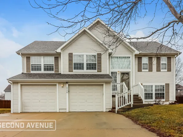 1710 Black Bear Ct, Raymore, MO 64083