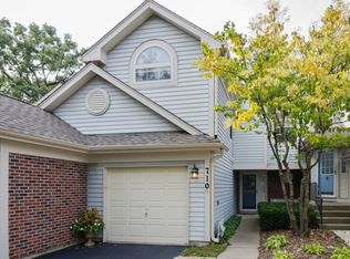 710 Shady Oaks Ct, Elgin, IL 60120