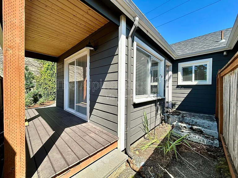 4831 N Maryland Ave #A — Photo 28