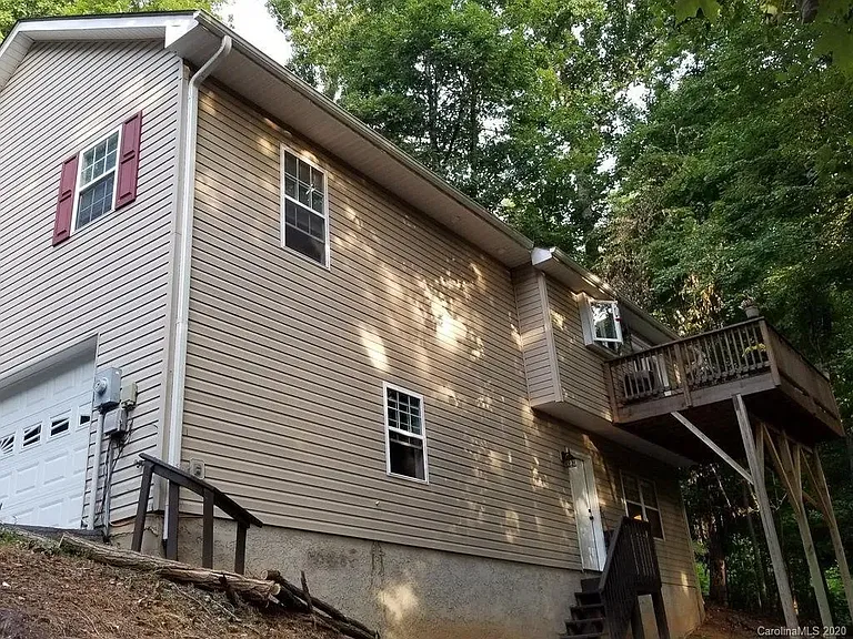 166 Mount Royal Dr — Photo 24