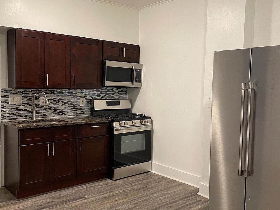 1st image of 908 N 2nd St APT 1