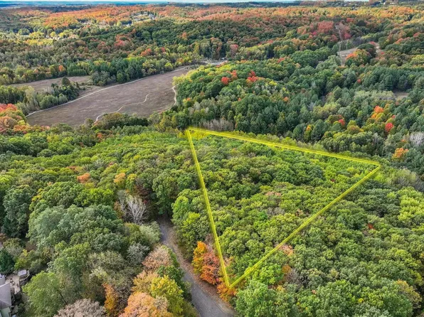 1 Incochee Crest Cmns, Traverse City, MI 49684