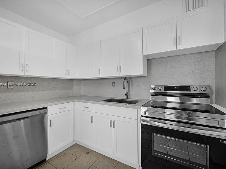 1075 NE Miami Gardens Dr #408 — Photo 28