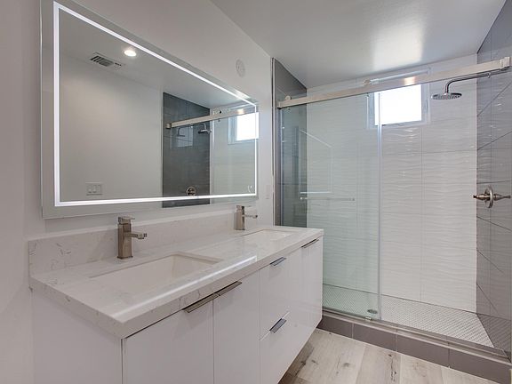 5th image of 5925 Barton Ave #102