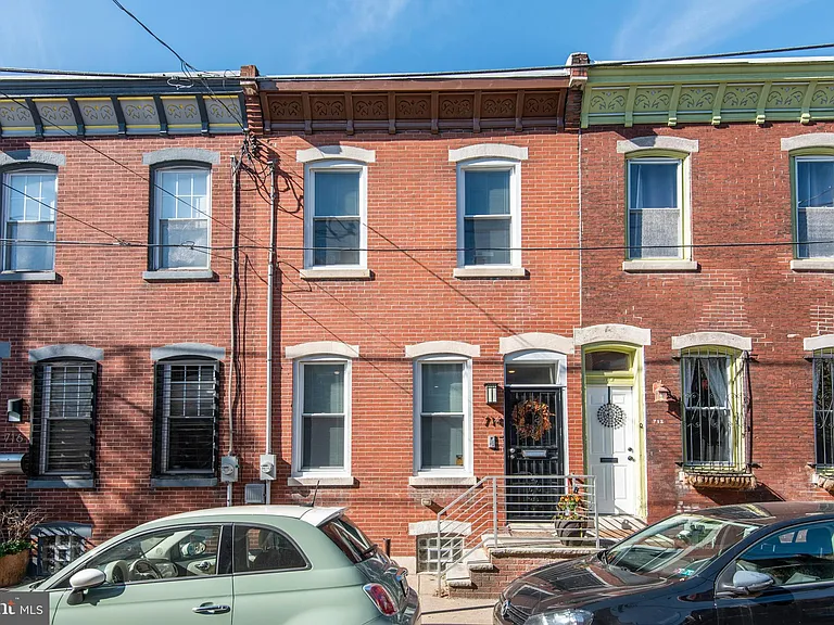 714 S Hicks St — Photo 1