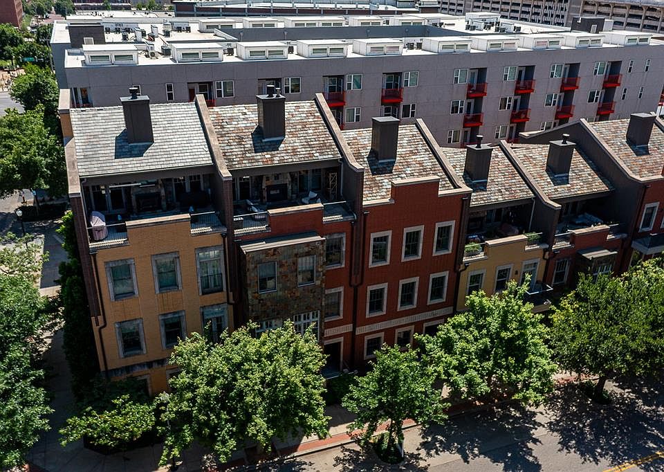 1st image of 28 NE 3rd St
