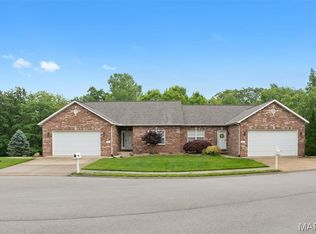 1675 Lakepointe Estates Dr, O'Fallon, IL 62269