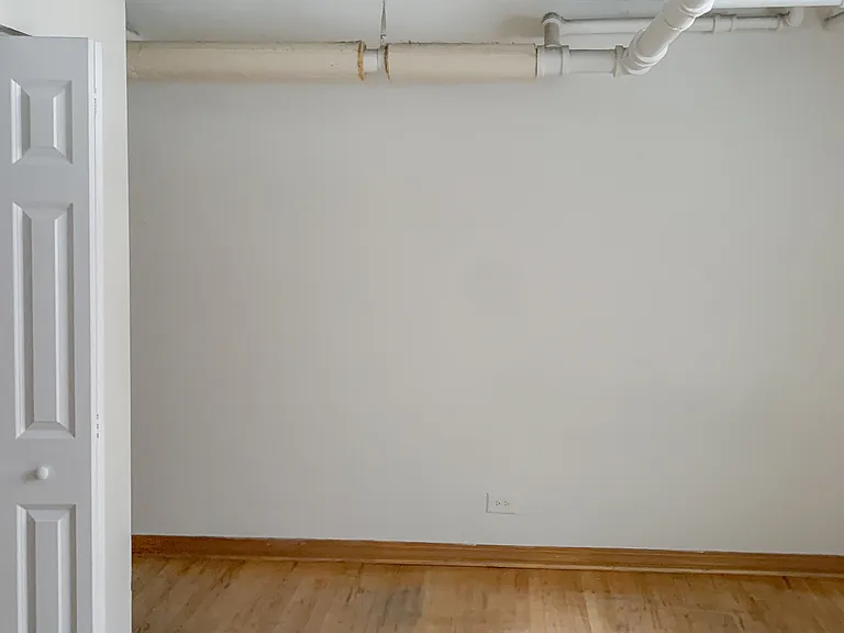 2876-2900 N. Clark Street — Photo 16