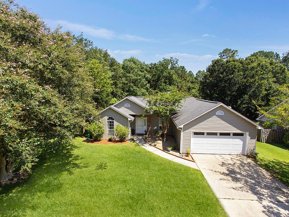 1st image of 15070 Parkwood Dr N