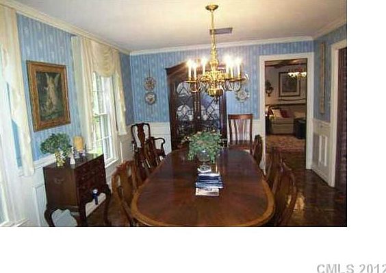 4th image of 409 Florence Cir