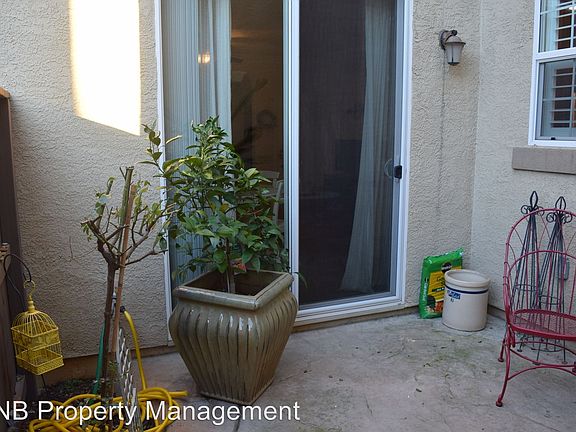 2nd image of 118 Talmont Cir