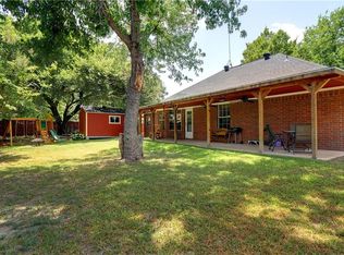 213 Saint Charles Dr, Springtown, TX 76082