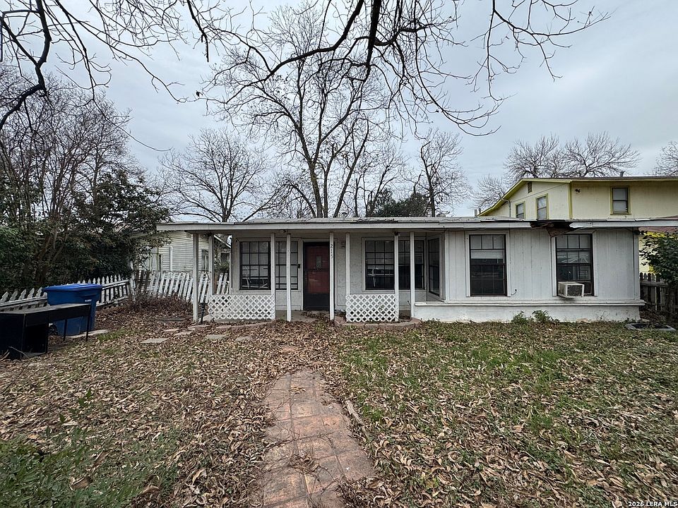 1st image of 215 W Bedford