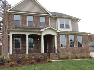 8890 Bakersfield Dr, Kernersville, NC 27284